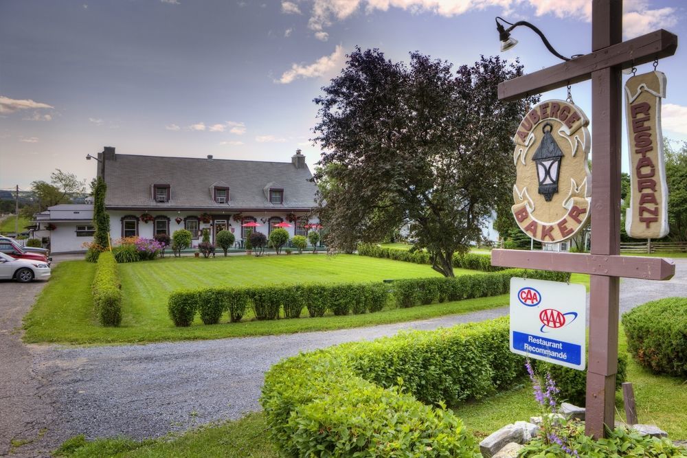 Auberge Baker Chateau Richer Exterior photo