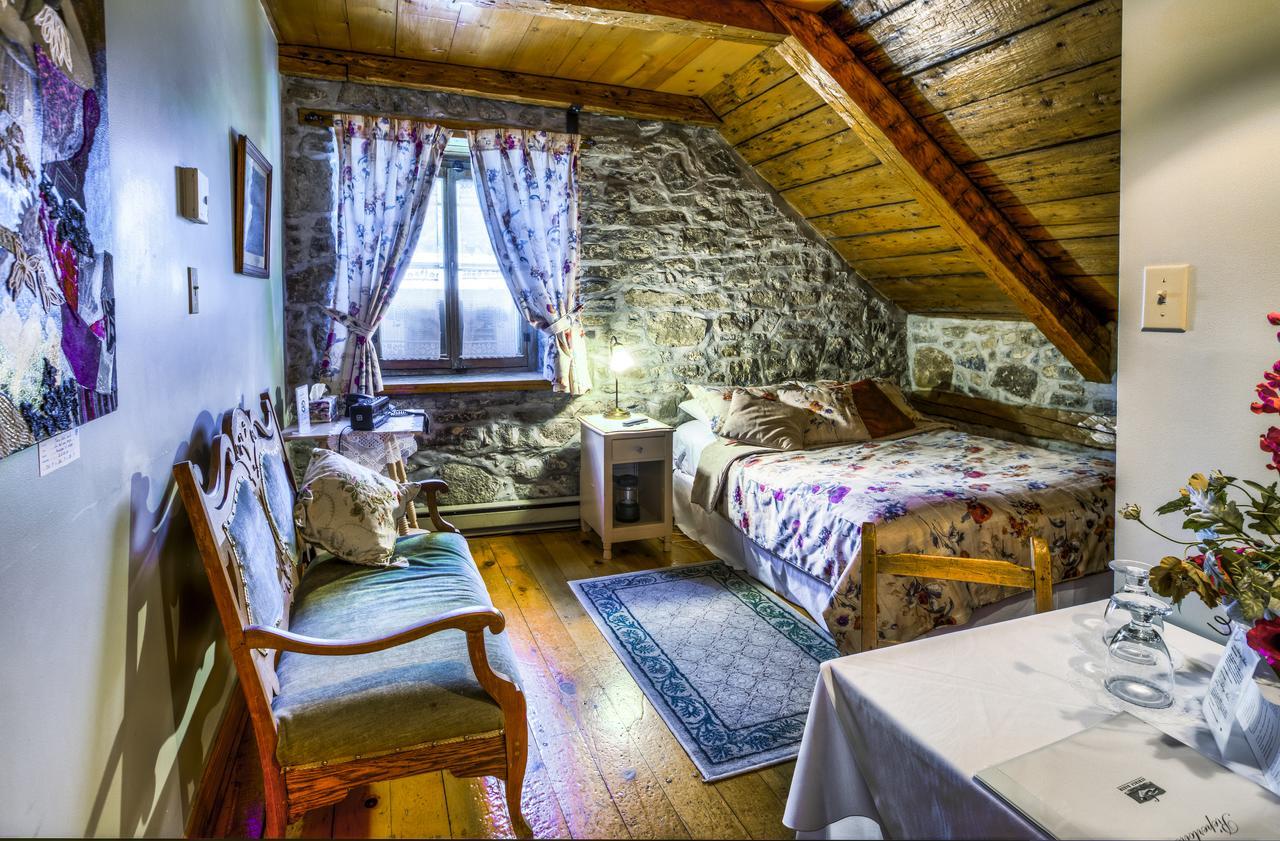 Auberge Baker Chateau Richer Exterior photo