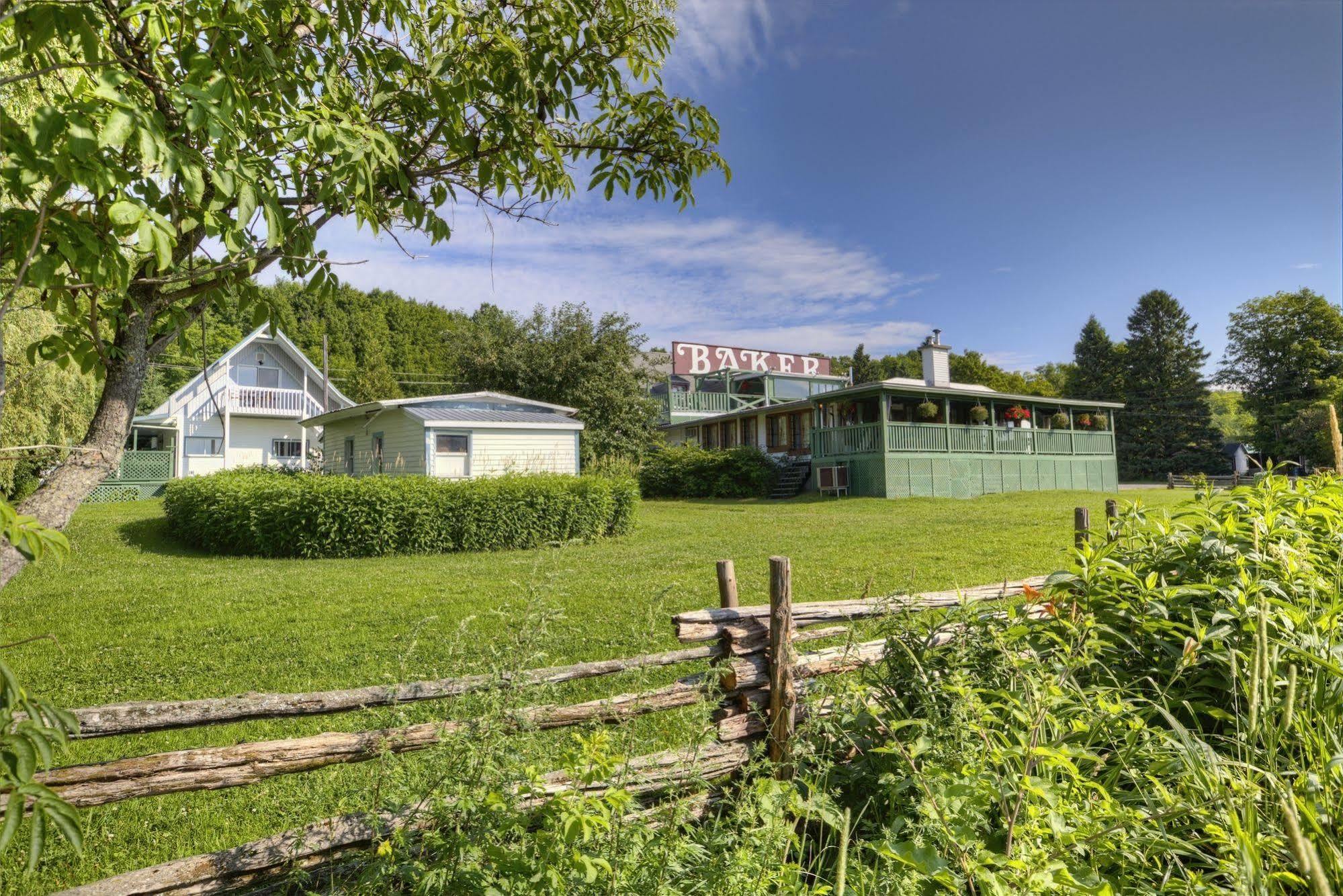 Auberge Baker Chateau Richer Exterior photo