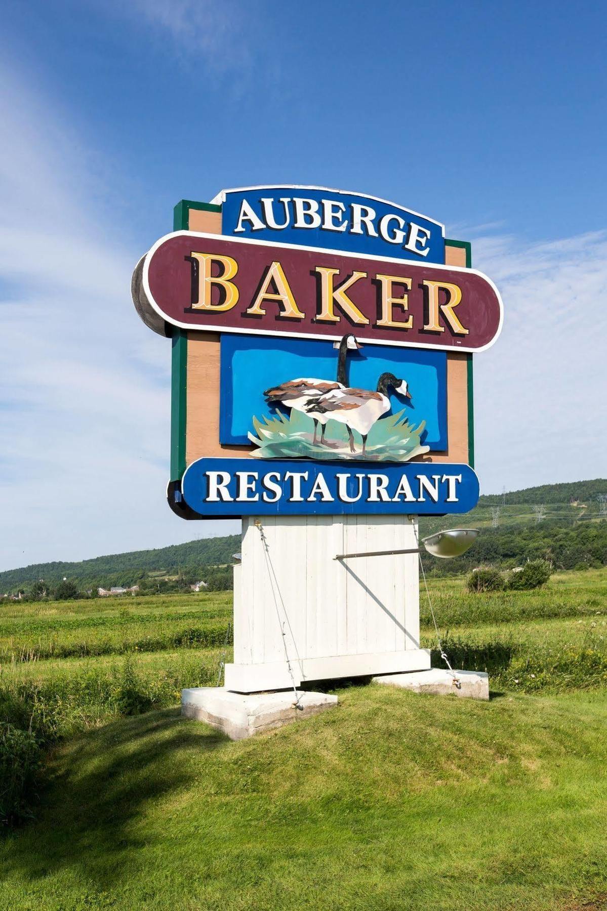 Auberge Baker Chateau Richer Exterior photo
