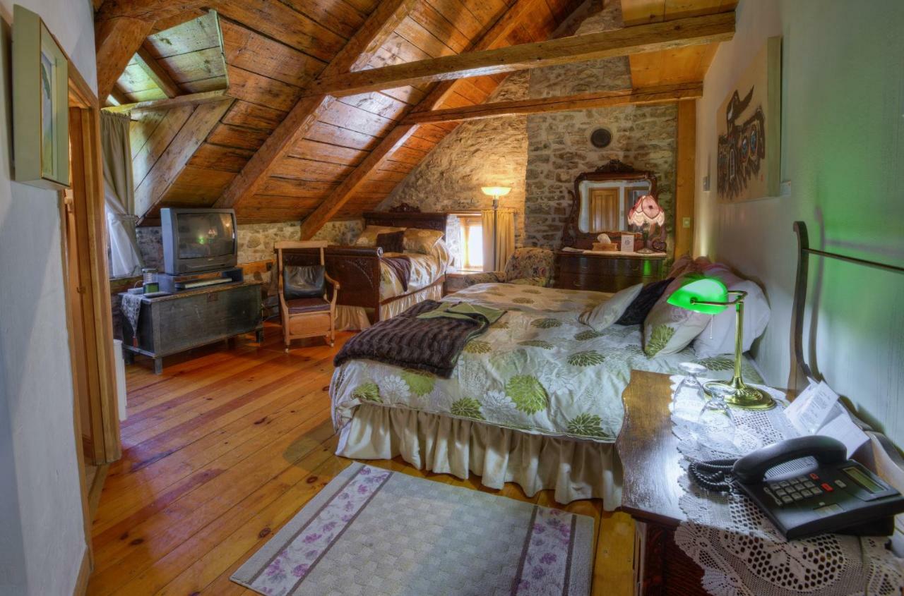 Auberge Baker Chateau Richer Exterior photo